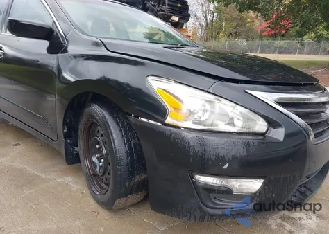 2013 Nissan Altima 3.5 S z USA, uszkodzony, nr VIN 1N4BL3AP1DC163182